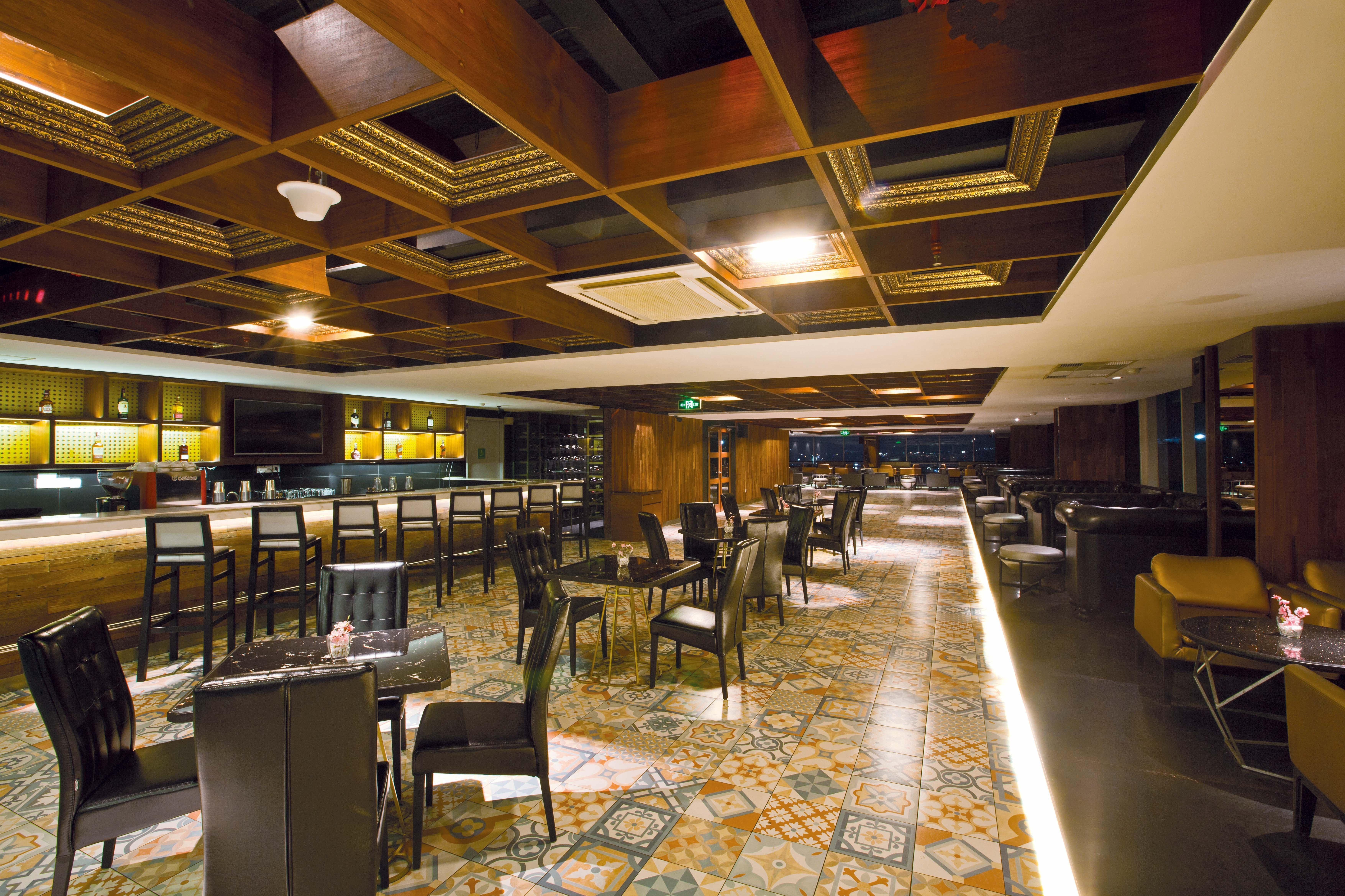 Crowne Plaza Bandung, an IHG Hotel Exterior foto