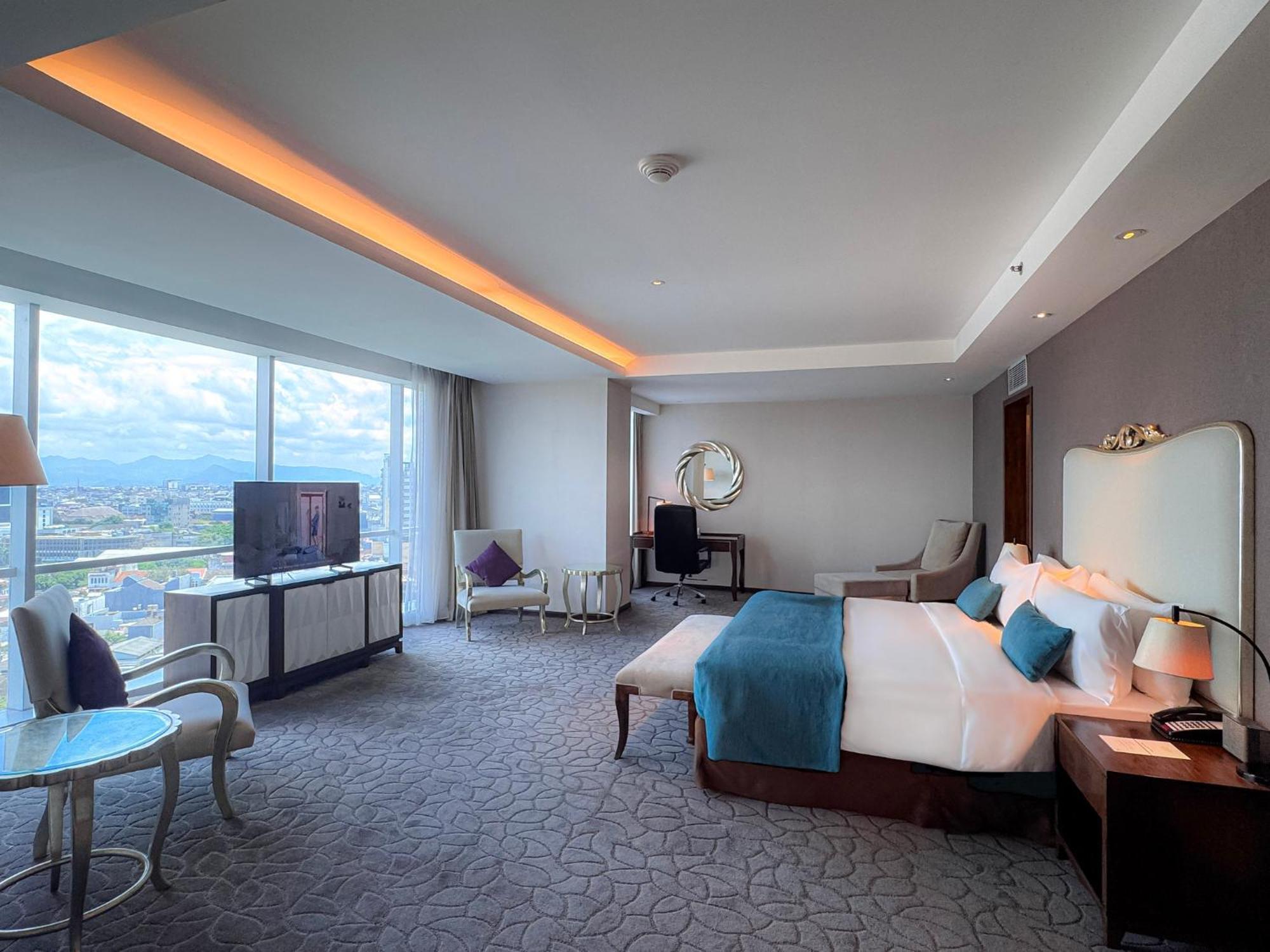 Crowne Plaza Bandung, an IHG Hotel Exterior foto