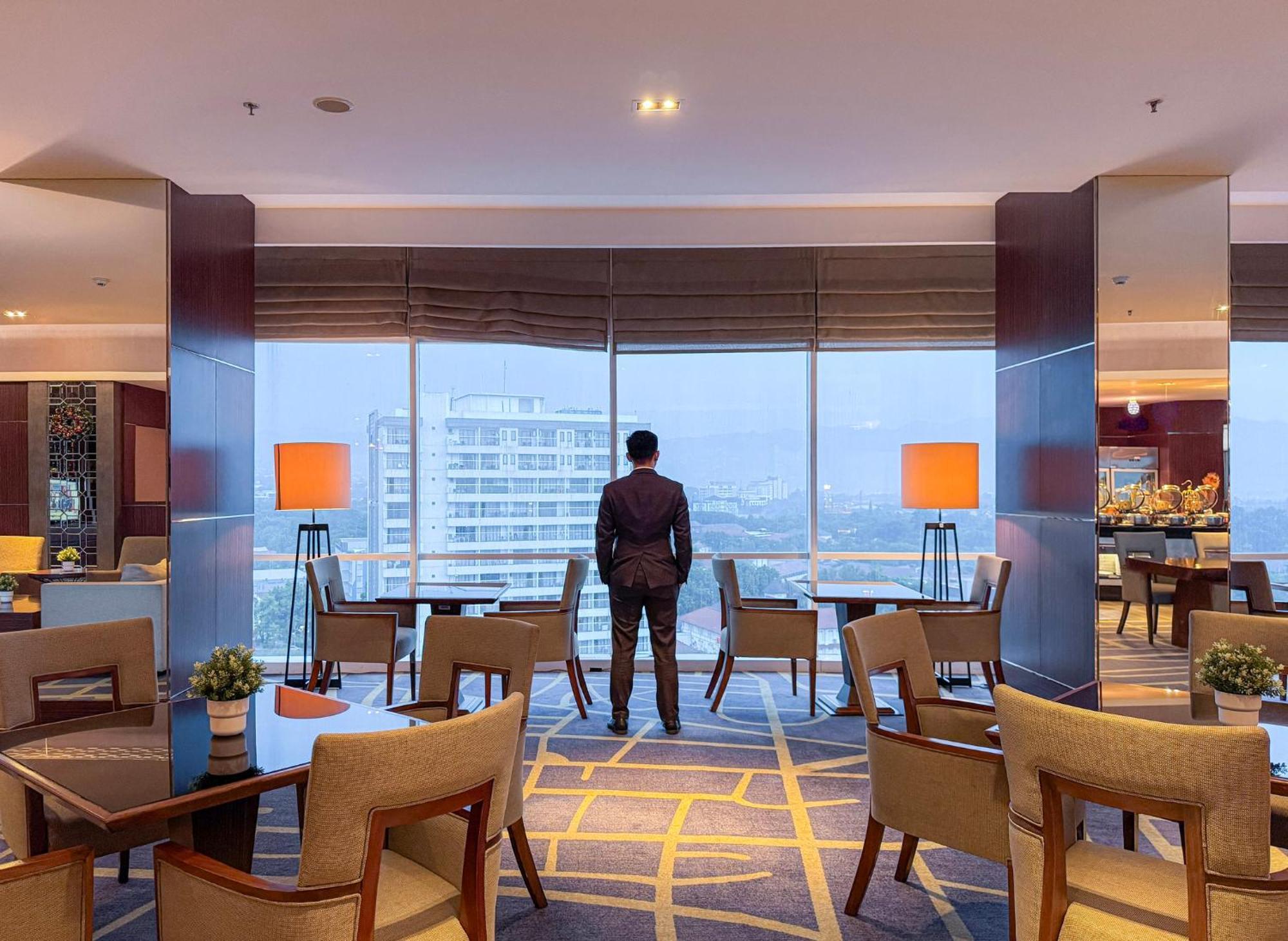 Crowne Plaza Bandung, an IHG Hotel Exterior foto